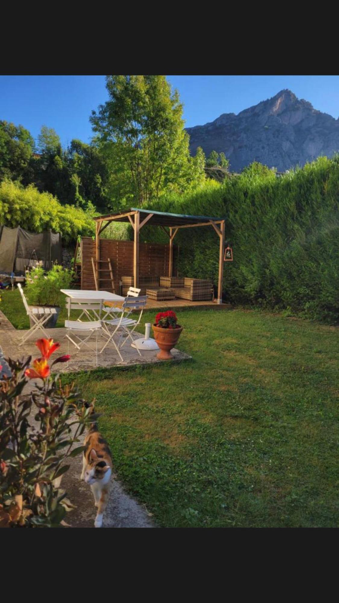 Surba Au Bord De L Eau Bed & Breakfast エクステリア 写真
